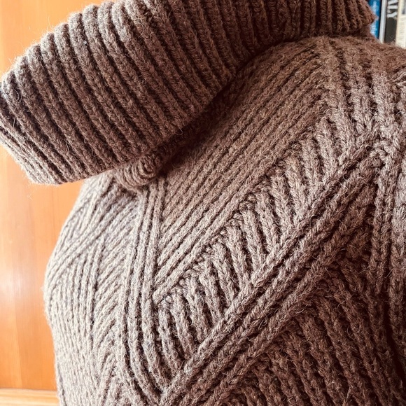 Hermes Elegant Tan Cowl Neck Sweater - Picture 3 of 11